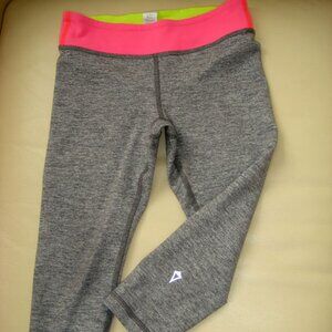 Ivivva Girl by Lululemon size 6 crops/capri pants grey coral waistband